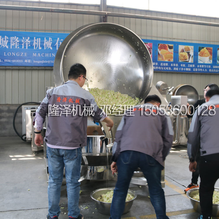 歡迎浙江杭州客戶到我隆澤考察炒菜機